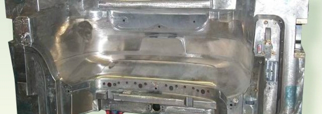 Plastic injection molds