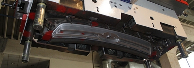 Plastic injection molds