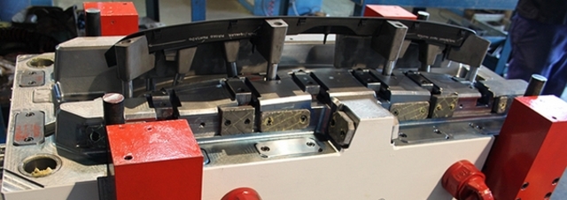 Plastic injection molds